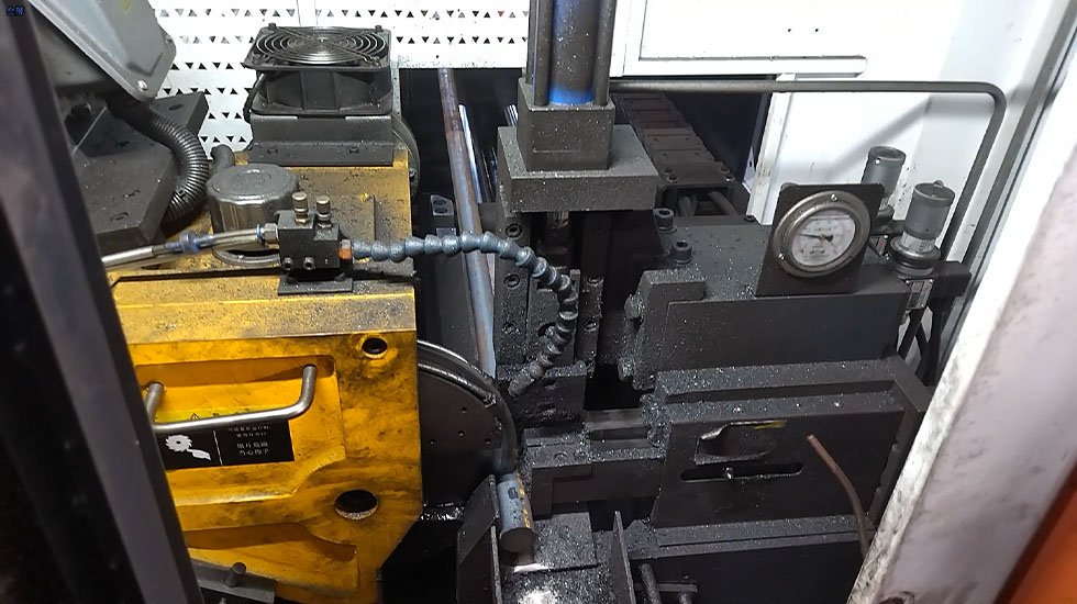 Отрезной станок с дисковой пилой