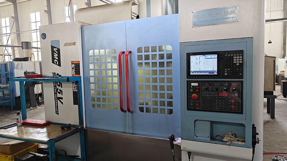 Трехосевой станок с ЧПУ