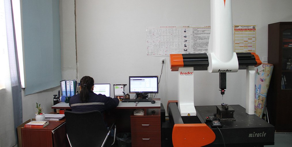 Получайте металлические детали более высокого качества после токарной обработки на ЧПУ