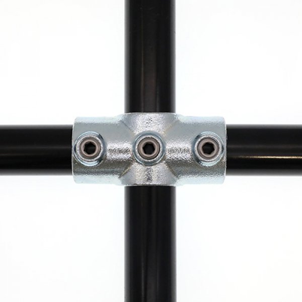 119 Оцинкованные фитинги для защитных ограждений — двухгнездовая крестовина