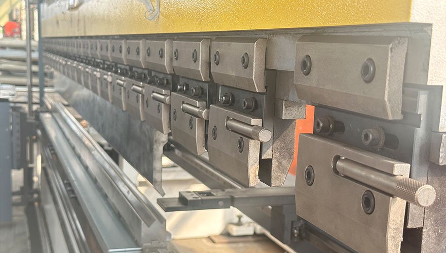 Компания по гибке металла в Китае