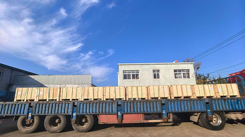 Комплектующие для Сборного Железобетона HULK Metal Отправлены на Ближний Восток